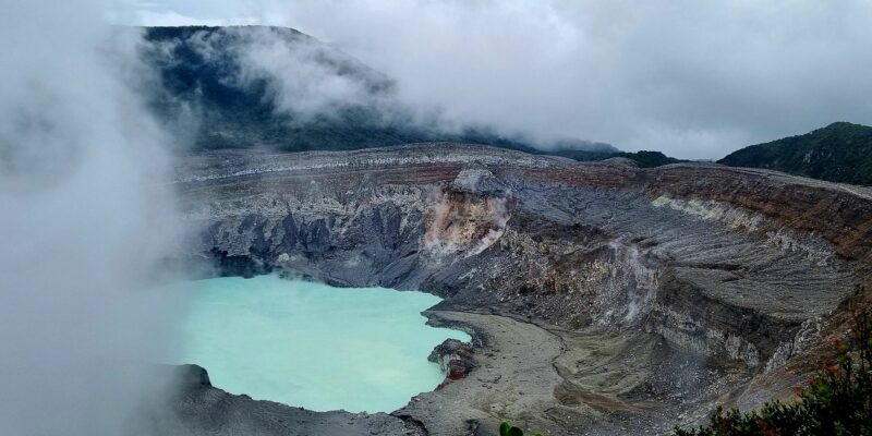 Vulkan Paos, Costa Rica