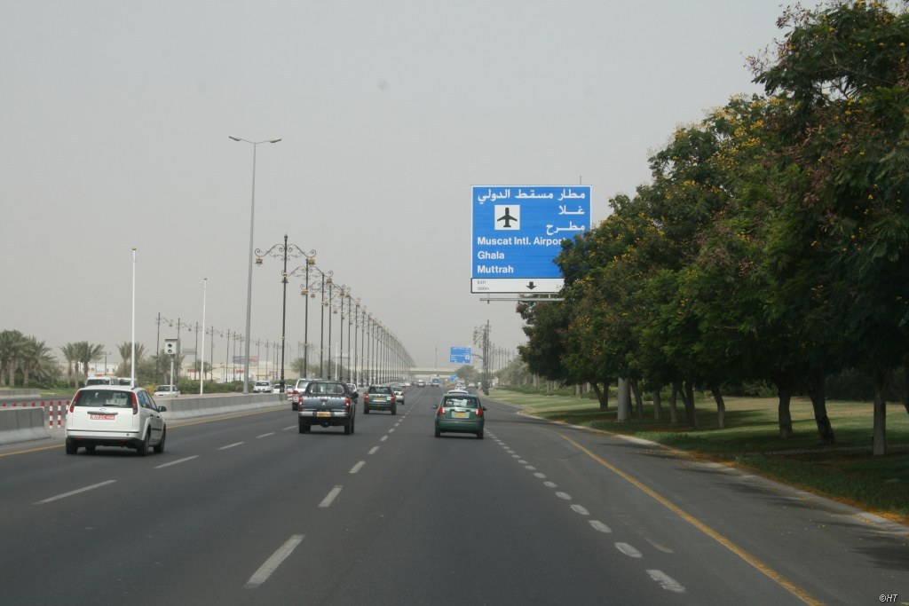 Muscat, Gut ausgebaute Strassen